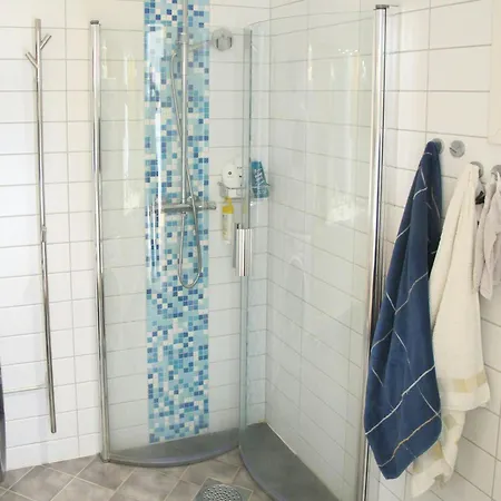 Semesterbostad The Summer House On The Rocky At Skjærhollen