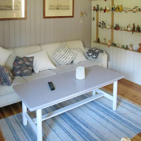 The Summer House On The Rocky At * Skjærhollen