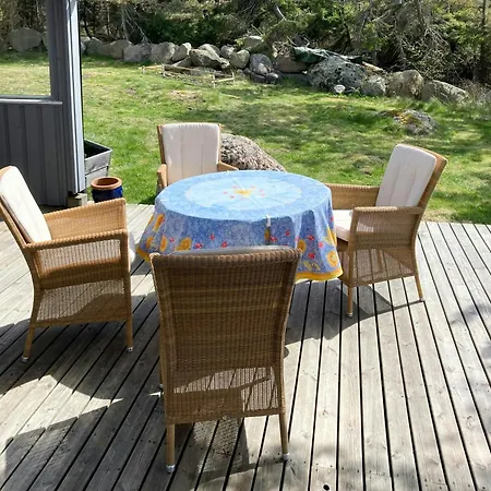 The Summer House On The Rocky At Semesterbostad