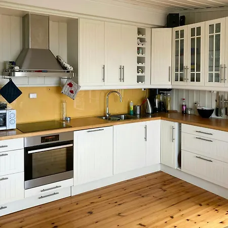 The Summer House On The Rocky At Semesterbostad