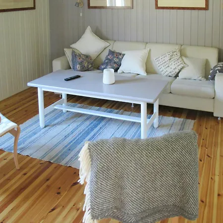 The Summer House On The Rocky At * Skjærhollen